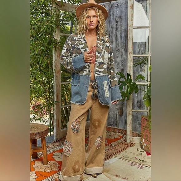 🌸NWT: POL Camouflage and Denim Jacket - Picture 5 of 14